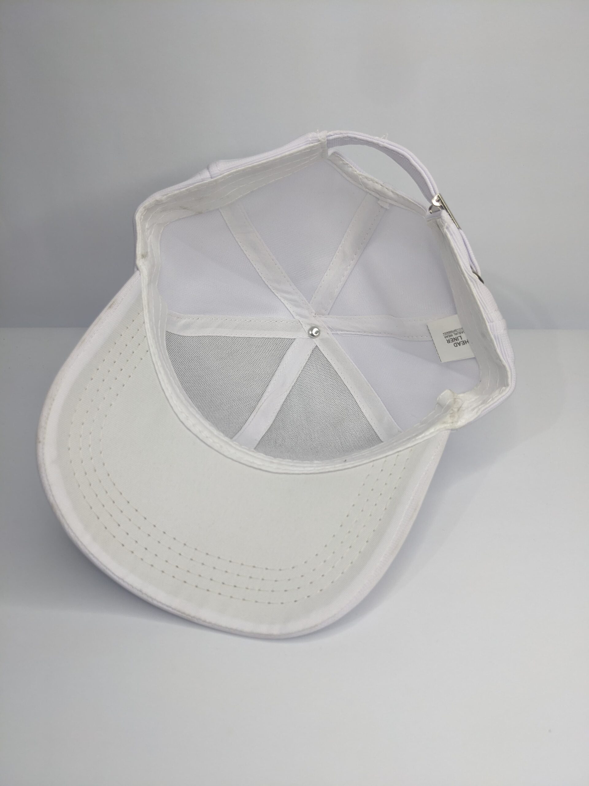 Casual White P- Cap - Image 3